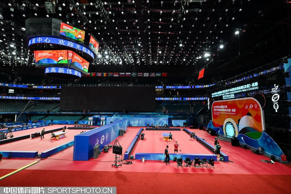 打疯了！国米横扫科莫登顶，劳塔罗回应质疑，齐沃激活水货太神